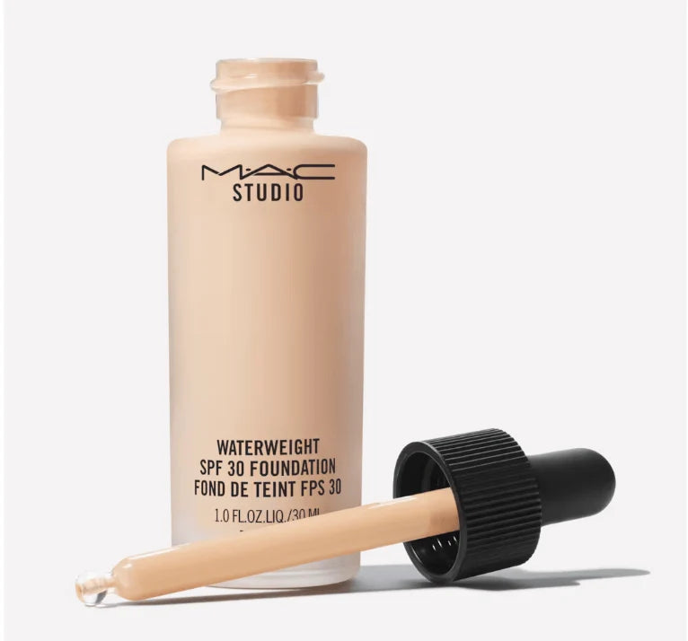 Lightweight Fluid Foundation with SPF 30