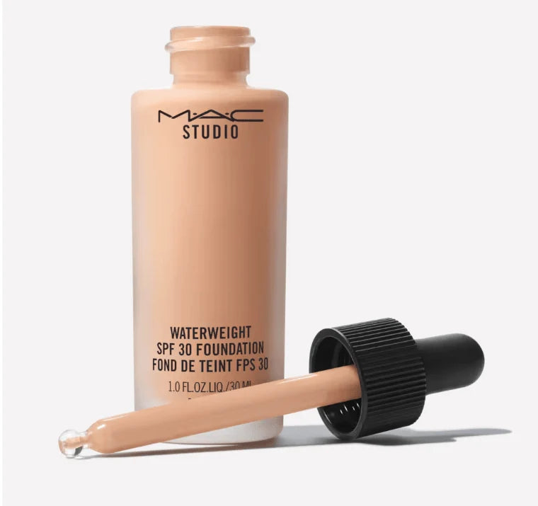 Lightweight Fluid Foundation with SPF 30