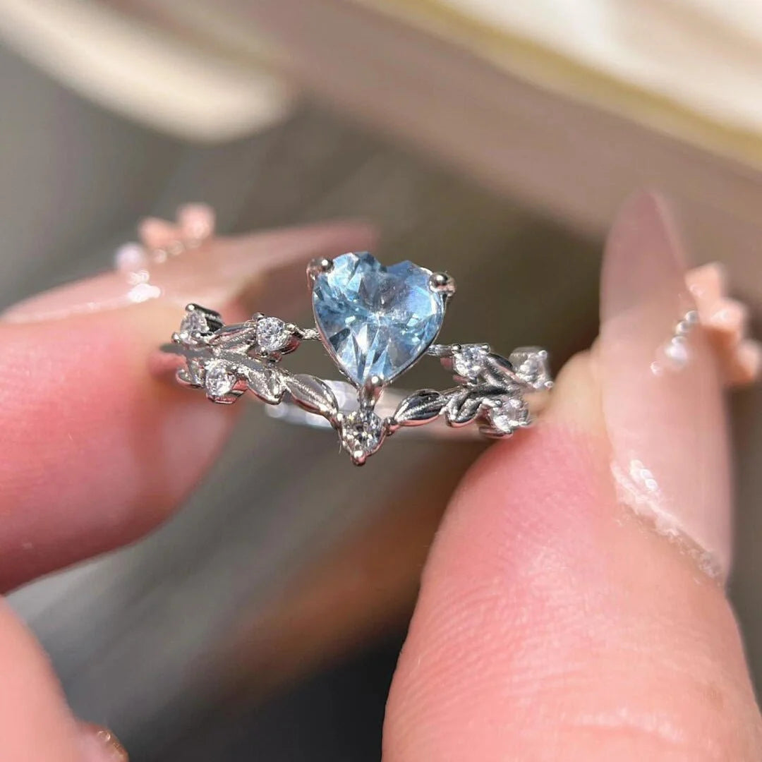 Heart Zircon Ring – Silver Tone